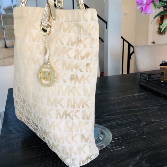 Michael Kors Shoulder Tote - Picture 2 of 5